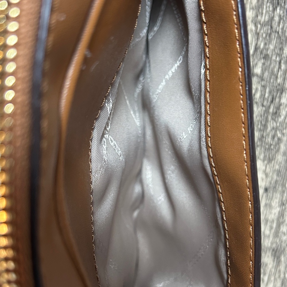 NWOT Michael Kors White and Brown Signature Crossbody Bag - Picture 8 of 14